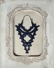 Load image into Gallery viewer, Vespira Earrings