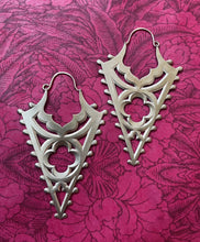 Load image into Gallery viewer, Vespira Earring - Prototype Extra Spikes
