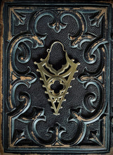 Load image into Gallery viewer, Vespira Earrings